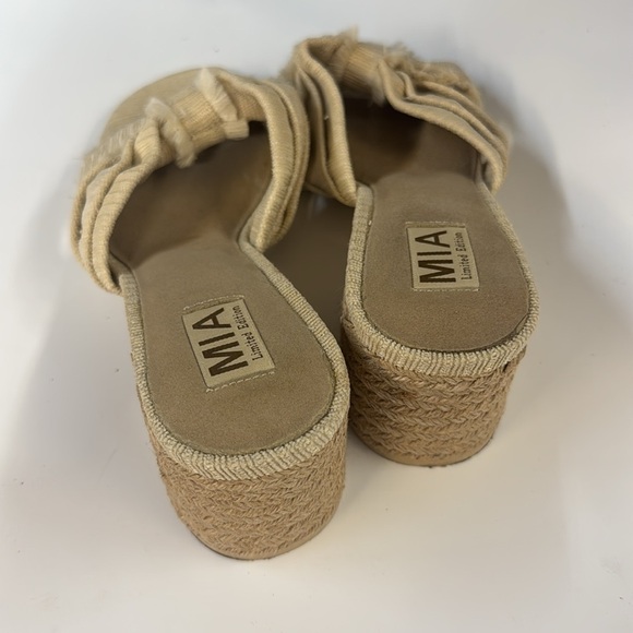 MIA Women's Cream Woven Sandals Isandra Block Heel Sandal 10M - Picture 3 of 5